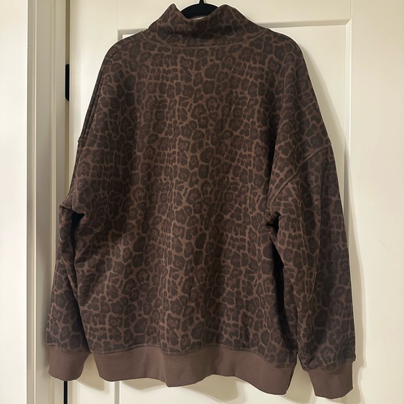 ACTA Leopard Mockneck Sweatshirt - Picture 2 of 3